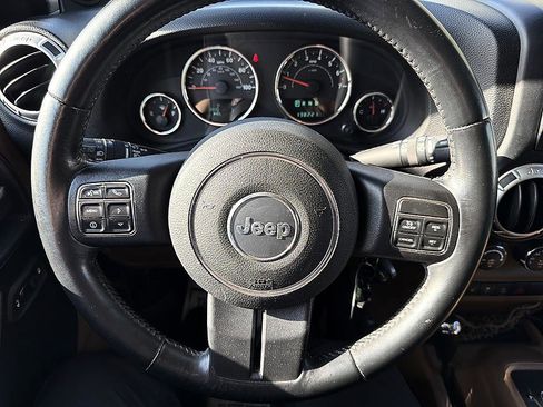 Used 2012 Jeep Wrangler Unlimited Sahara w/ Connectivity Group image 17