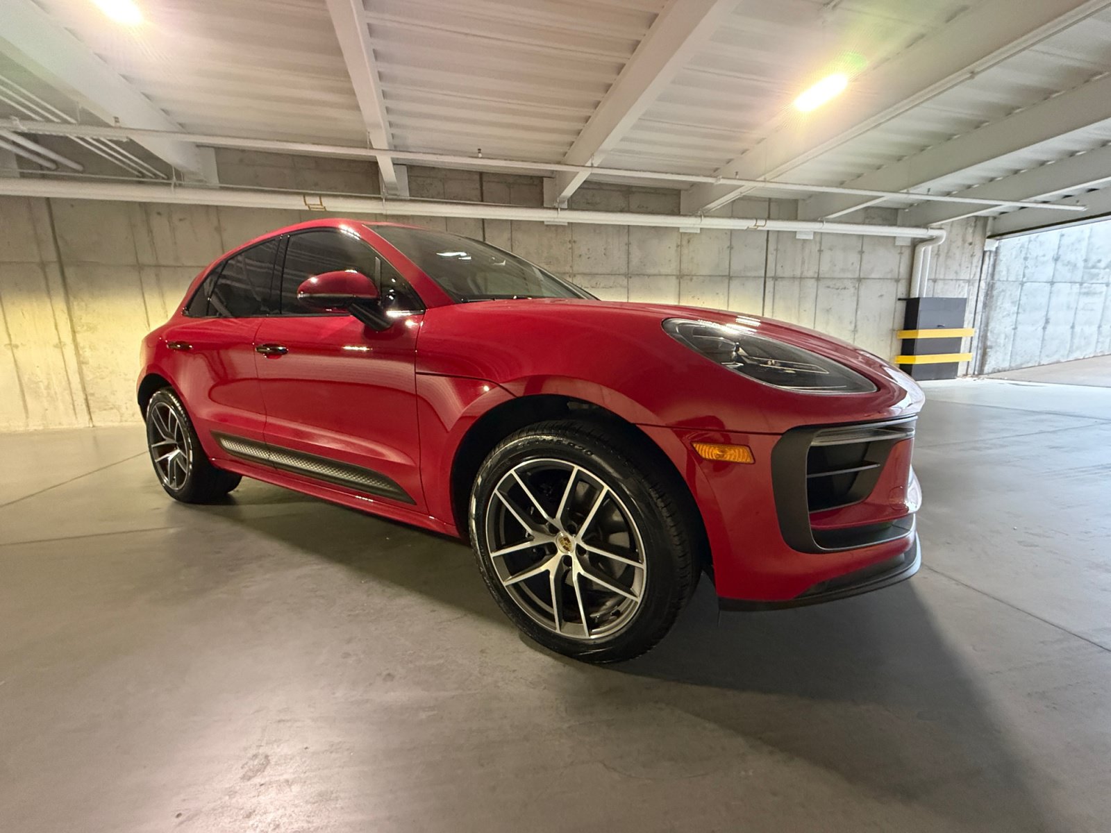 Certified 2023 Porsche Macan S AWD/4WD image 9