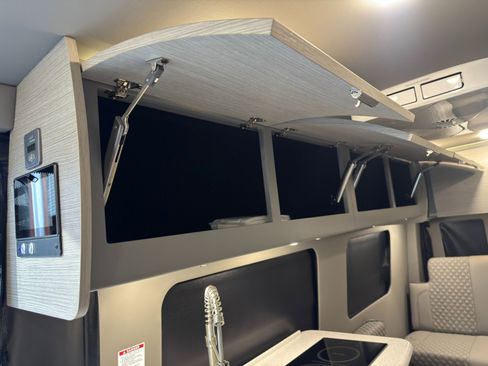 Used 2023 Mercedes-Benz Sprinter 3500 w/ Parking Package image 73