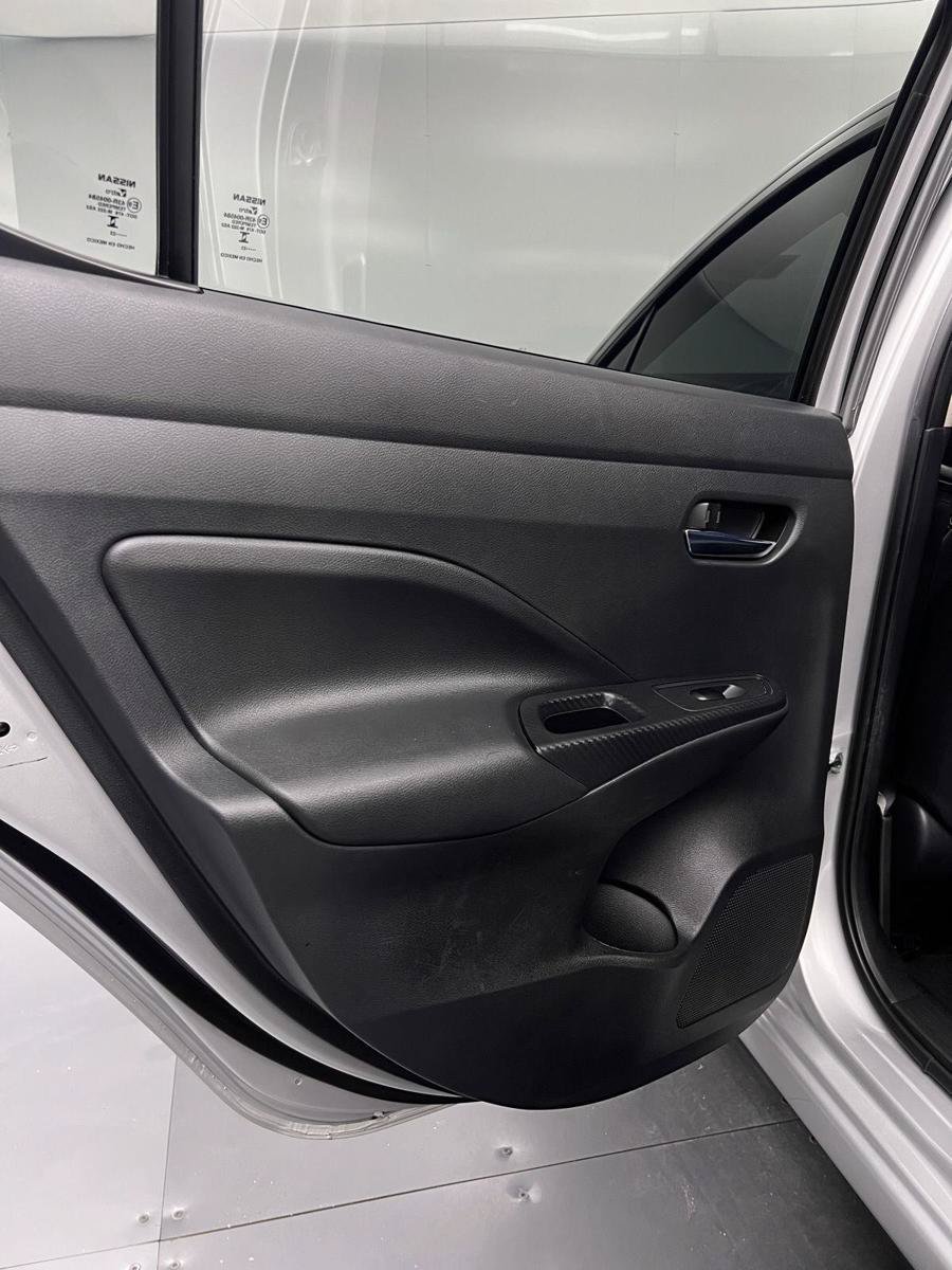 Used 2023 Nissan Versa SV FWD image 31
