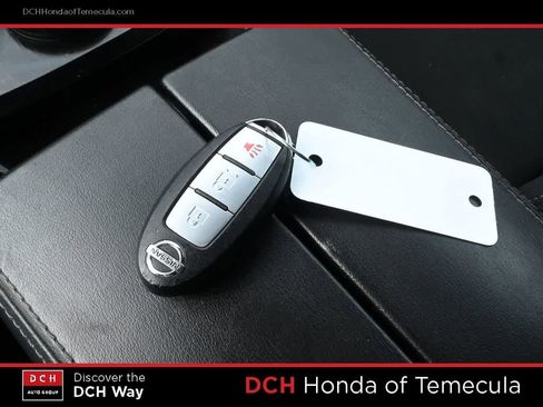 Used 2023 Nissan Rogue S image 8