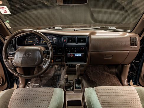 Used 1996 Toyota Tacoma SR5 AWD/4WD image 14