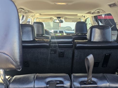 Used 2014 Lexus GX 460 w/ Premium Package AWD/4WD image 20