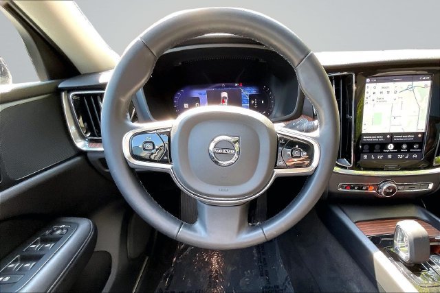 Certified 2024 Volvo V60 B5 Cross Country Plus AWD/4WD image 7