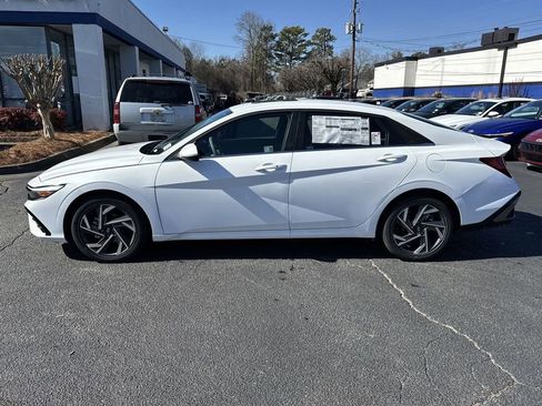 New 2025 Hyundai Elantra SEL image 22