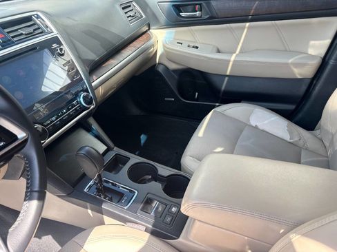 Used 2019 Subaru Outback 2.5i Limited AWD/4WD image 15