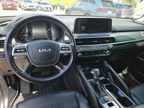 Used 2022 Kia Telluride S FWD image 16