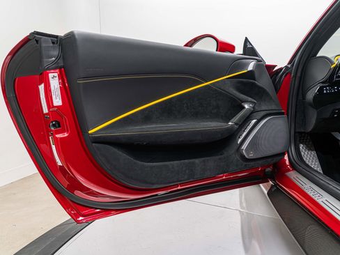 Certified 2022 Ferrari Roma image 18