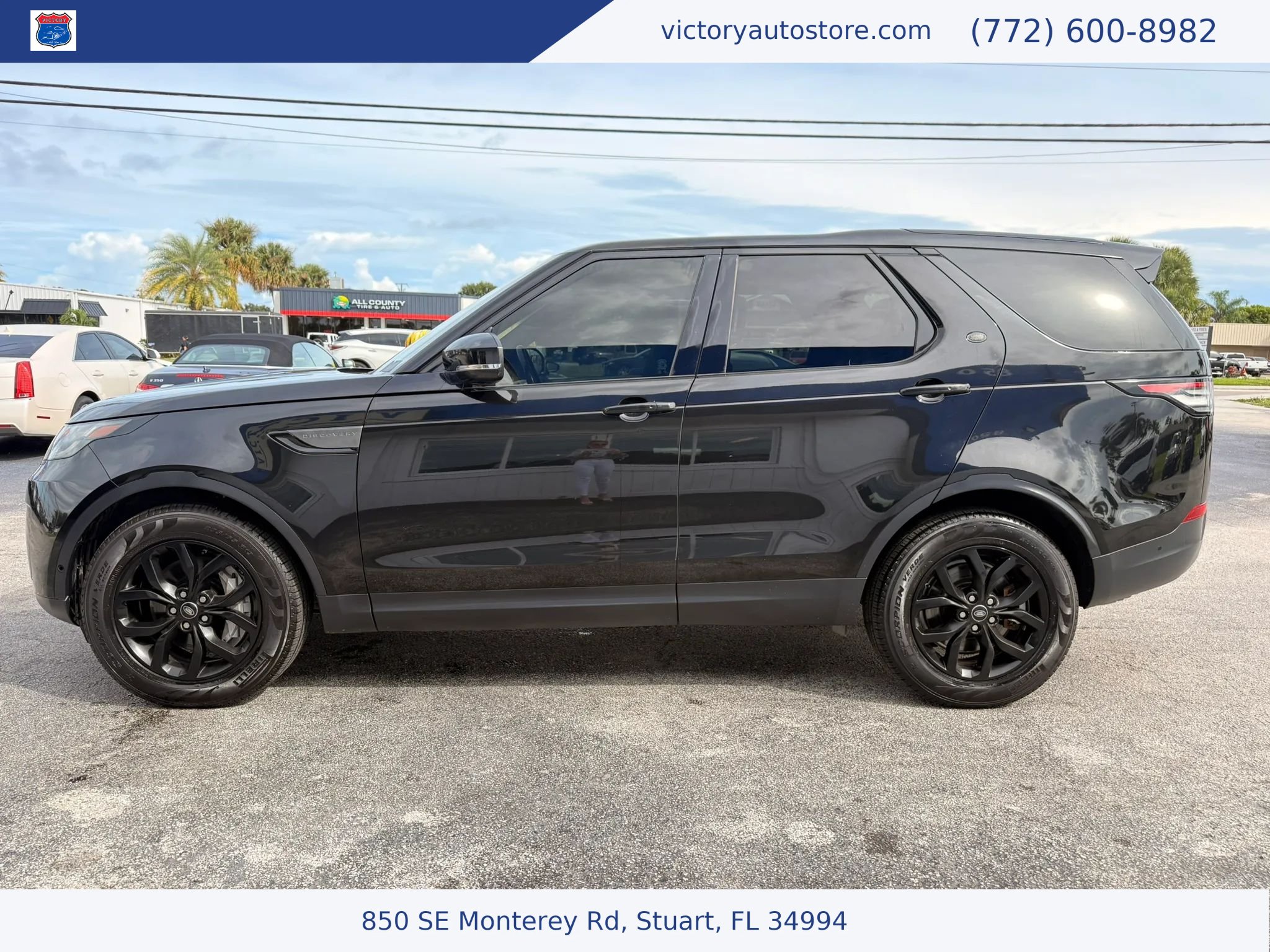 Used 2019 Land Rover Discovery SE AWD/4WD image 9