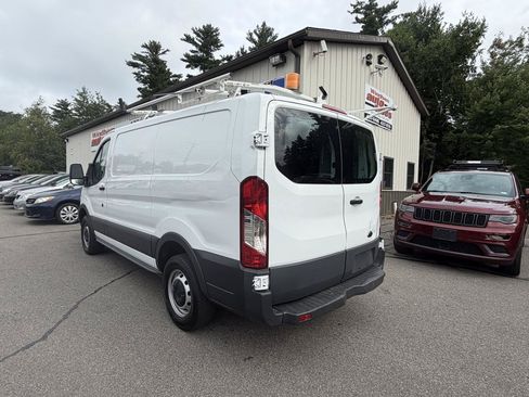 Used 2015 Ford Transit 250 130 Low Roof RWD image 6