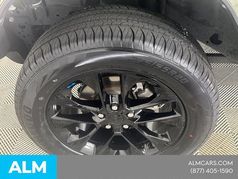 Used 2023 Jeep Wrangler Unlimited Sahara AWD/4WD image 14