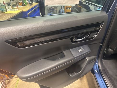 Used 2025 Honda CR-V Sport Touring image 12