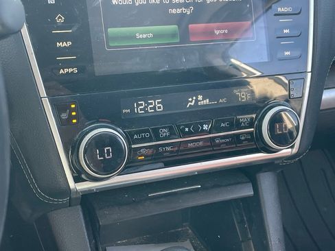 Used 2018 Subaru Outback 2.5i Limited image 7