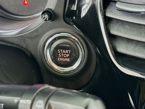 Used 2020 Mitsubishi Outlander LE image 20