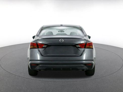 Used 2025 Nissan Altima 2.5 SV FWD image 16
