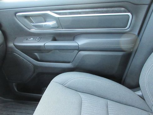 Used 2023 RAM 1500 Big Horn AWD/4WD image 34
