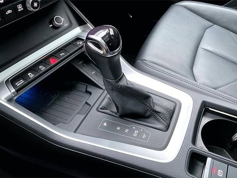 Used 2024 Audi Q3 2.0T Premium Plus image 13