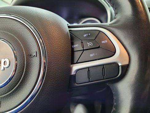 Used 2019 Jeep Compass Altitude image 27