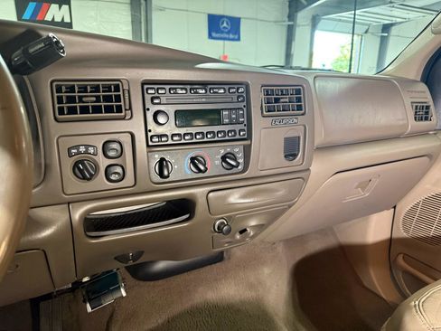 Used 2001 Ford Excursion Limited image 14