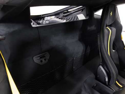 Used 2020 Ferrari 488 Pista Coupe RWD image 38
