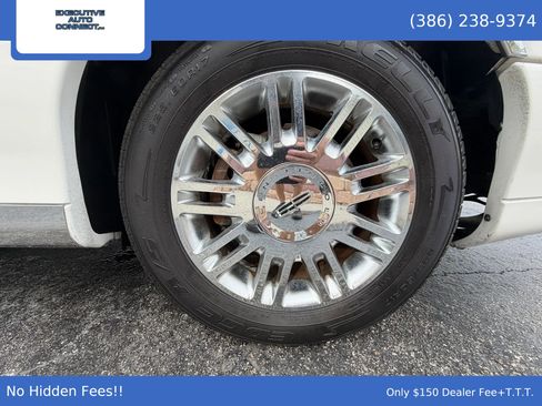 Used 2007 Lincoln Town Car Signature Limited RWD image 12