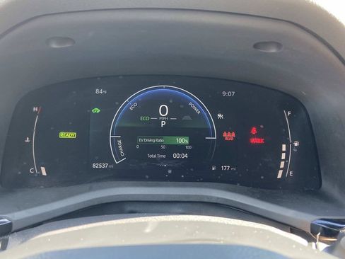 Used 2025 Toyota Camry LE w/ Convenience Package FWD image 27