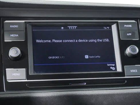 Certified 2024 Volkswagen Jetta SE FWD image 13