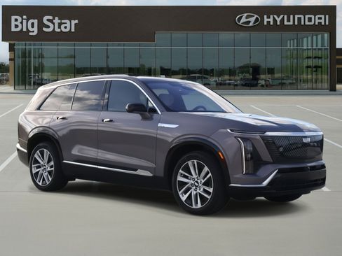 Used 2026 Cadillac Vistiq Luxury image 6