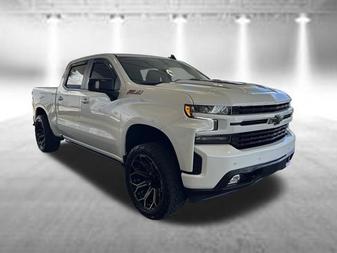 Used 2021 Chevrolet Silverado 1500 RST AWD/4WD image 2