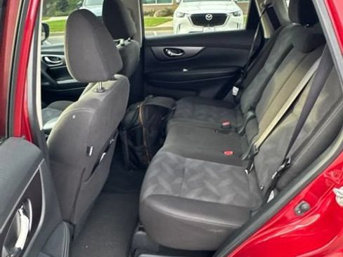 Used 2016 Nissan Rogue SV AWD/4WD image 7