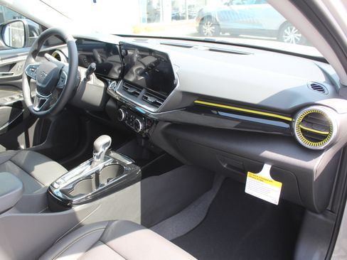 New 2026 Chevrolet Trax ACTIV image 14