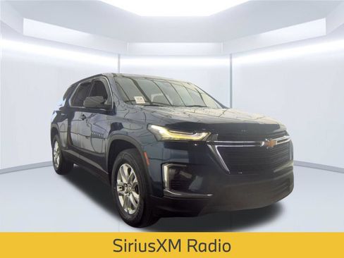 Used 2022 Chevrolet Traverse LS FWD image 5
