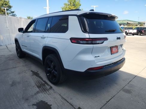 New 2025 Jeep Grand Cherokee L Limited w/ Luxury Tech Group II image 28