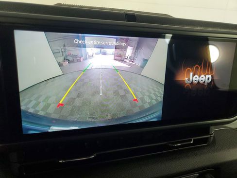 Used 2025 Jeep Wrangler Sport image 22