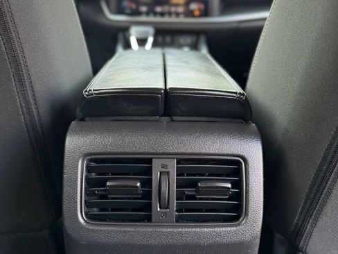 Used 2025 Nissan Rogue SV FWD image 27