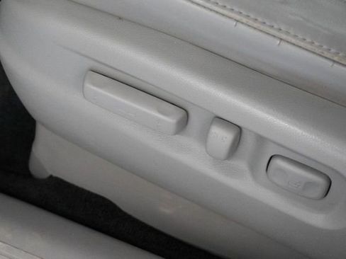 Used 2010 Honda Pilot Touring image 20