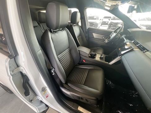 Used 2025 Land Rover Discovery Sport Dynamic SE image 30