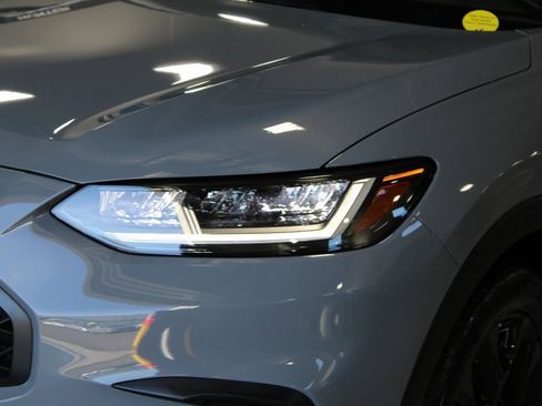 Used 2024 Honda HR-V Sport image 2