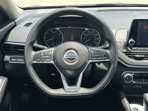 Used 2020 Nissan Altima 2.5 S FWD image 22
