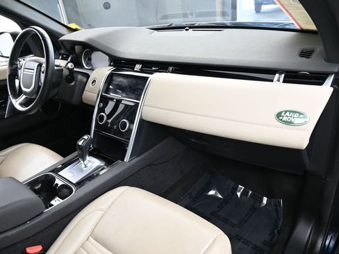 Used 2020 Land Rover Discovery Sport image 38