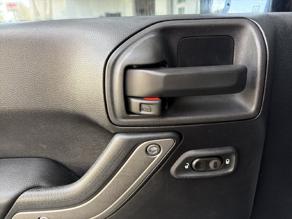 Used 2014 Jeep Wrangler Sport AWD/4WD image 20