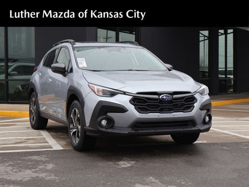 Used 2025 Subaru Crosstrek 2.0i Premium AWD/4WD image 1