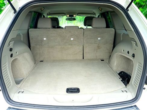 Used 2012 Jeep Grand Cherokee Laredo RWD image 27