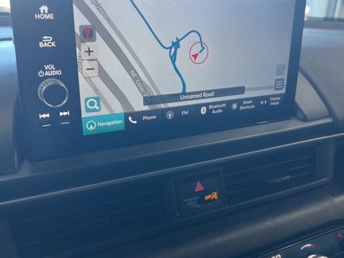 Used 2024 Honda Pilot Touring image 37