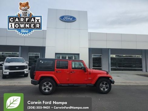 Used 2018 Jeep Wrangler Unlimited Sahara w/ Connectivity Group image 4
