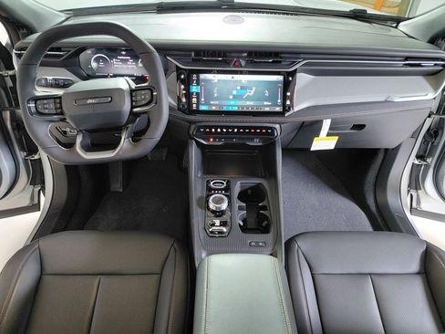 New 2026 Jeep Cherokee Overland w/ Advanced Pro Tech Group AWD/4WD image 18