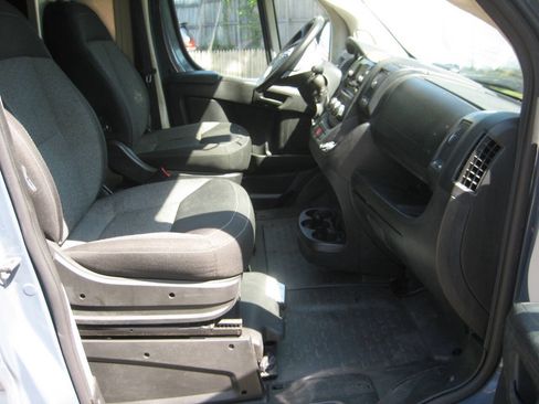 Used 2019 RAM ProMaster 2500 FWD image 11