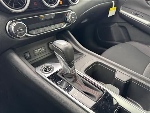 Certified 2025 Nissan Sentra SR image 19
