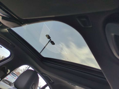 Used 2022 BMW 330i xDrive Sedan w/ Premium Package 2 image 20