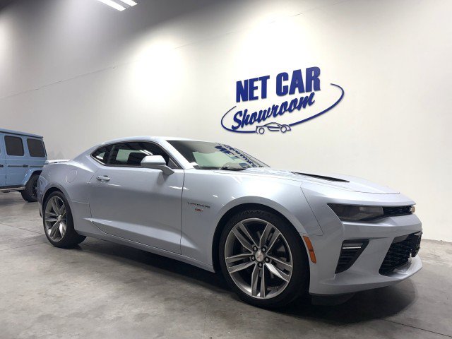 Used 2017 Chevrolet Camaro SS RWD image 2